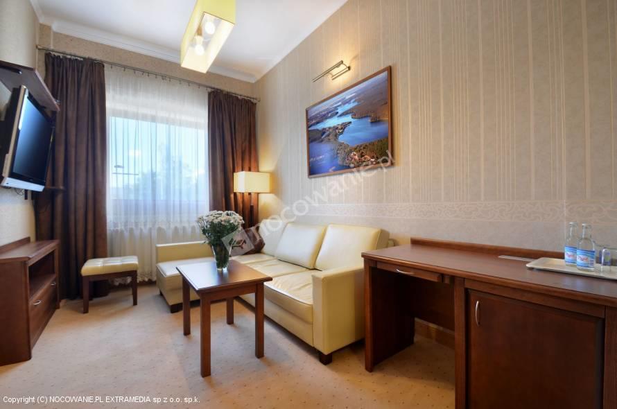Hotel Polonia Augustów Dış mekan fotoğraf